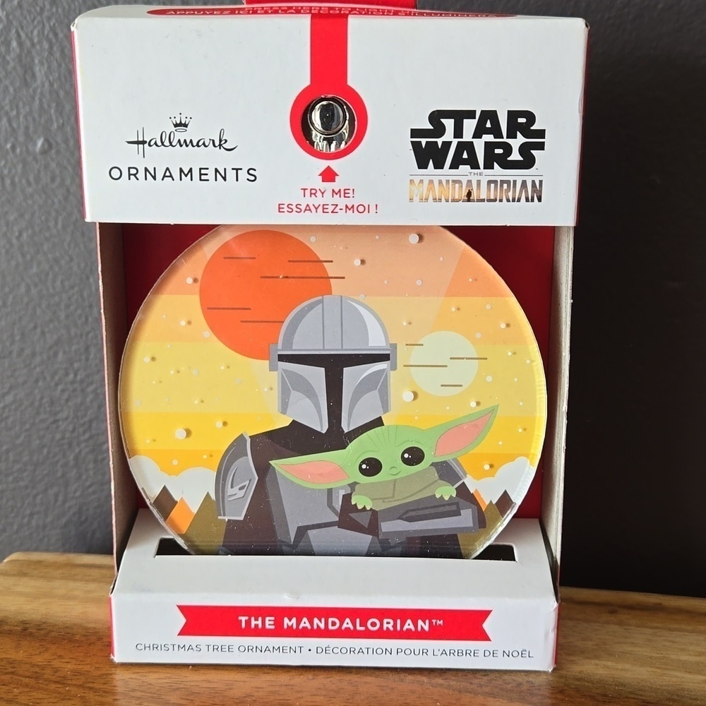 Hallmark Star Wars The Mandalorian ornament, nwt, lights up